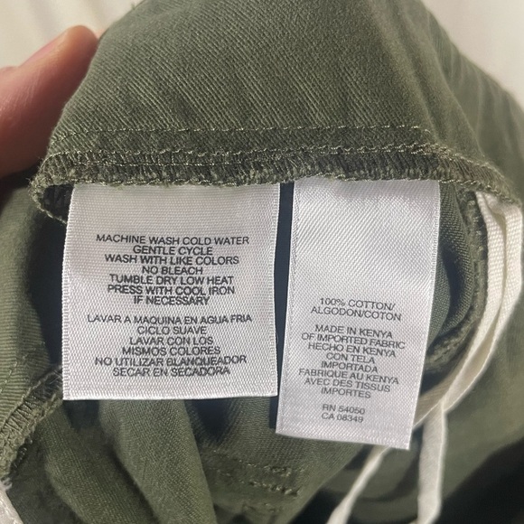 Jones New York Olive Green Utility Shorts Size 6P - Picture 6 of 7